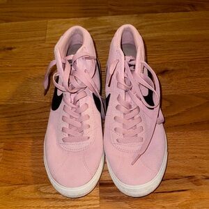 Nike Women's SB Bruin MID